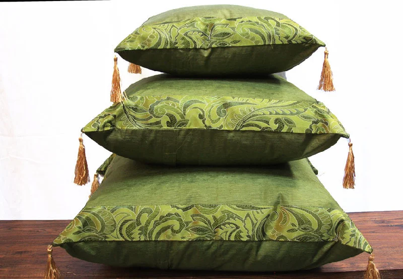 Pregnancy Pillows for Expectant MothersGreen Chinese Style Jacard Border with Art Silk Inset