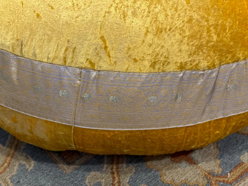 Firm Pillows for Side SleepersGold Yellow Velvet fabric Round Cushion