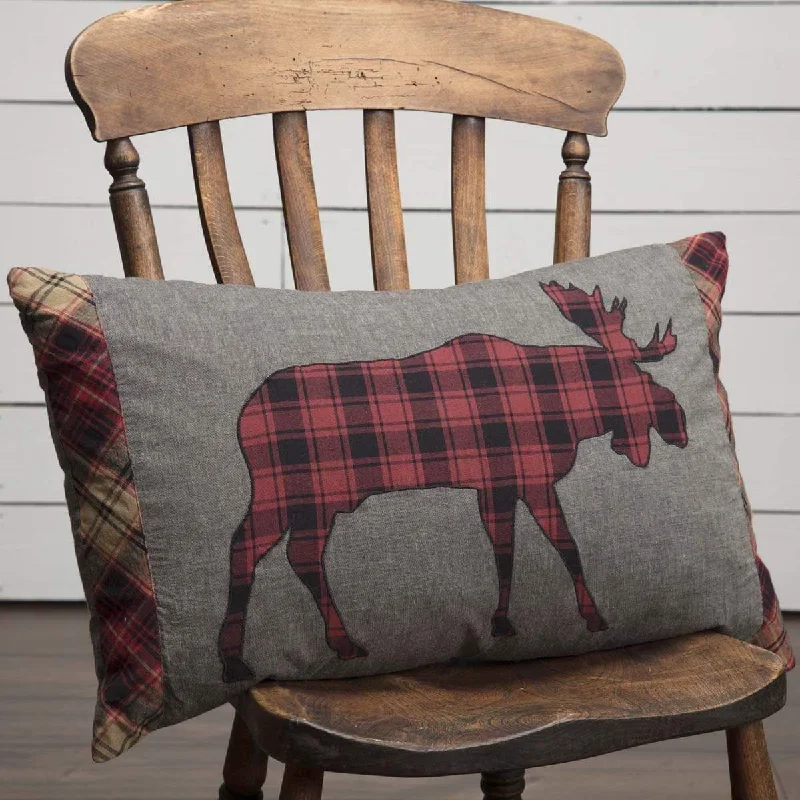 Travel Pillows for Long JourneysCumberland Moose Applique Pillow