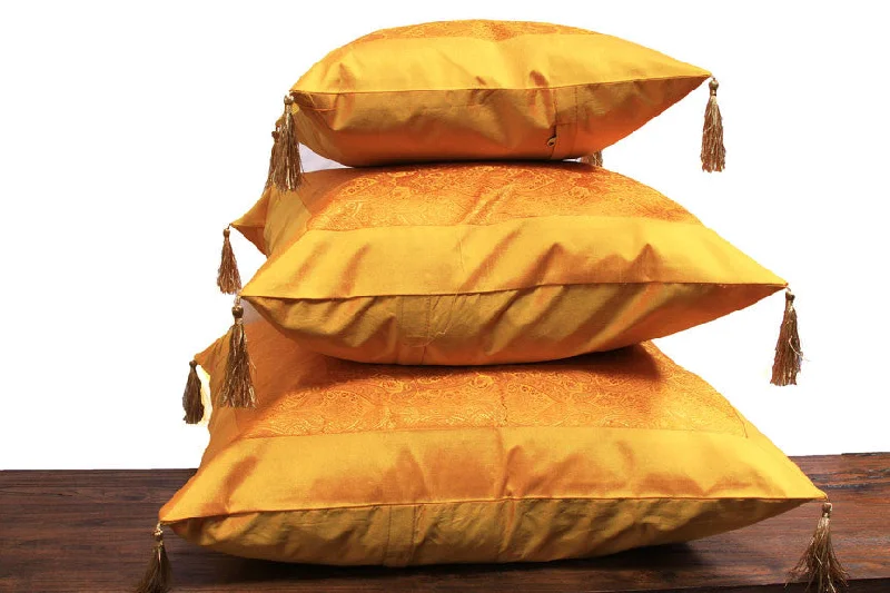 Silk Pillows for Smooth Skin and HairGold Chinese Art Silk Pillow with Inside Trim