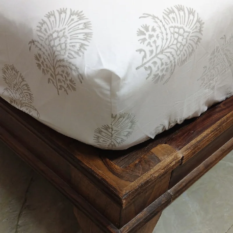 Jersey - Knit Sheets for a Comfortable and Casual BedFitted Sheet Hand Block Printed "Hibiscus" Jersey - Knit Sheets for a Comfortable and Casual BedFitted Sheet Hand Block Printed "Hibiscus"