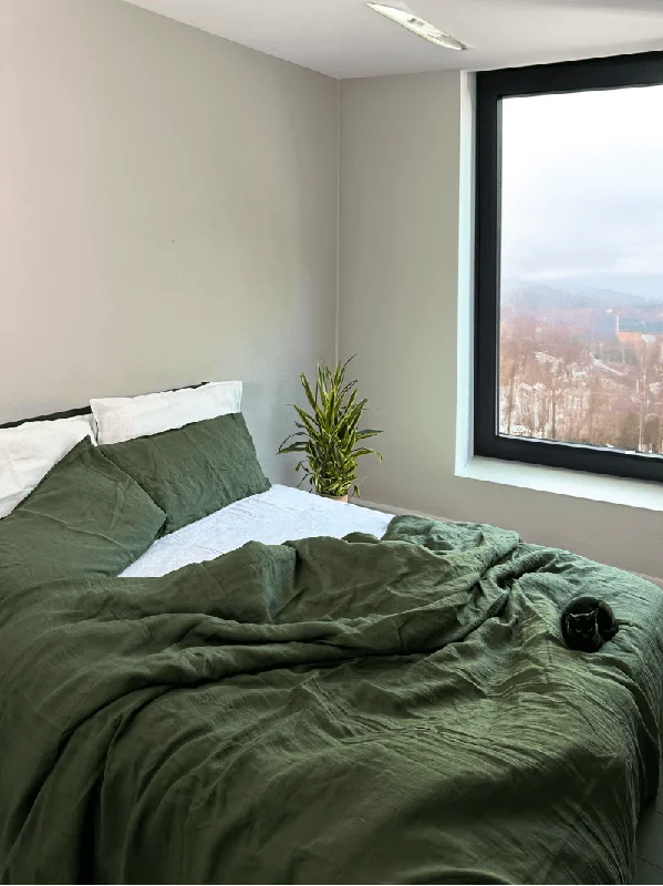 Mid - priced duvet covers with a good balance of quality and cost100% European Linen, Moss Green Duvet Cover Set, Breathable, Natural Fabric Mid - priced duvet covers with a good balance of quality and cost100% European Linen, Moss Green Duvet Cover Set, Breathable, Natural Fabric