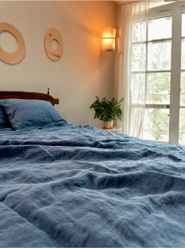 Mid - priced duvet covers with a good balance of quality and cost100% European Linen, Navy, Natural Duvet Cover Mid - priced duvet covers with a good balance of quality and cost100% European Linen, Navy, Natural Duvet Cover