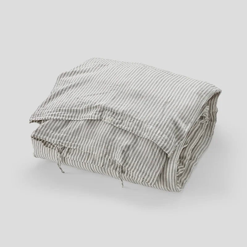 Light - blocking duvet covers for a better sleep during the day100% Linen Duvet Cover in Grey & White Stripe Light - blocking duvet covers for a better sleep during the day100% Linen Duvet Cover in Grey & White Stripe