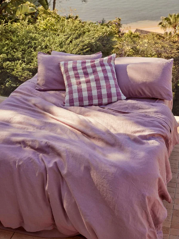 Mid - priced duvet covers with a good balance of quality and cost100% Linen Duvet Cover in Violet Mid - priced duvet covers with a good balance of quality and cost100% Linen Duvet Cover in Violet