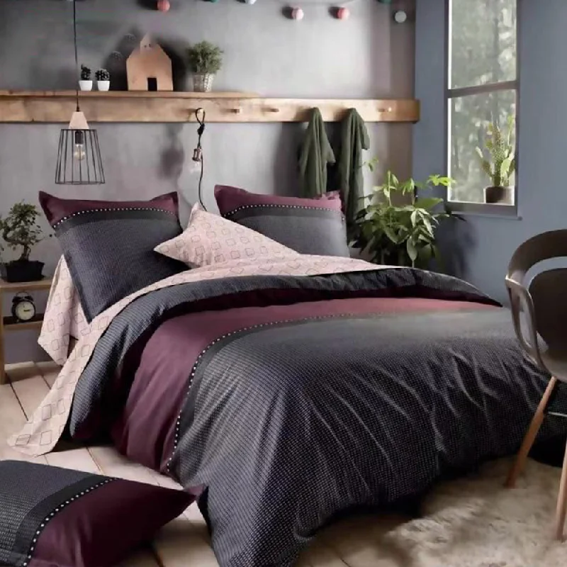 Duvet covers to pair with down comforters for maximum warmthPremium Quality Super Soft King Size 6 pieces Duvet Cover Set 220x240cm Black Maroon Duvet covers to pair with down comforters for maximum warmthPremium Quality Super Soft King Size 6 pieces Duvet Cover Set 220x240cm Black Maroon