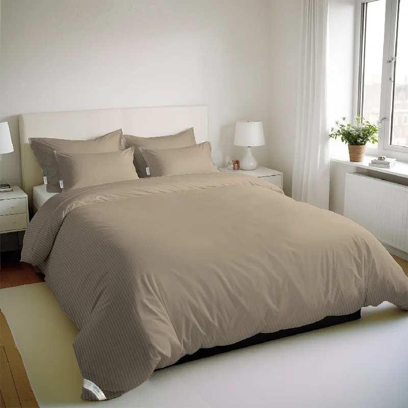 Guest - room duvet covers to make visitors feel welcome and comfortable6 Piece Duvet Cover Set 220x240cm Queen - Light Brown Stripe Guest - room duvet covers to make visitors feel welcome and comfortable6 Piece Duvet Cover Set 220x240cm Queen - Light Brown Stripe