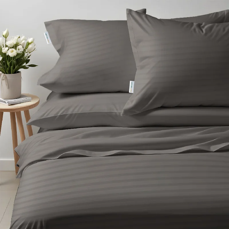 Linen duvet covers with a natural texture and breathabilityPremium High Quality Cotton 250TC Queen Stripe 6 Piece Duvet Cover Set 220x240cm Grey Linen duvet covers with a natural texture and breathabilityPremium High Quality Cotton 250TC Queen Stripe 6 Piece Duvet Cover Set 220x240cm Grey