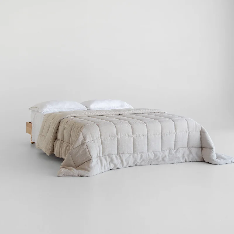 Anti - dust mite duvet covers to keep the sleep environment cleanEuropean Linen Quilt - Oatmeal Anti - dust mite duvet covers to keep the sleep environment cleanEuropean Linen Quilt - Oatmeal