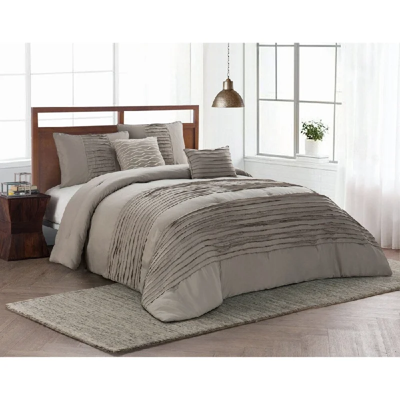 Duck down comforters with a softer feel and good warmth retentionAvondale Manor Spain 5-piece Comforter Set Duck down comforters with a softer feel and good warmth retentionAvondale Manor Spain 5-piece Comforter Set