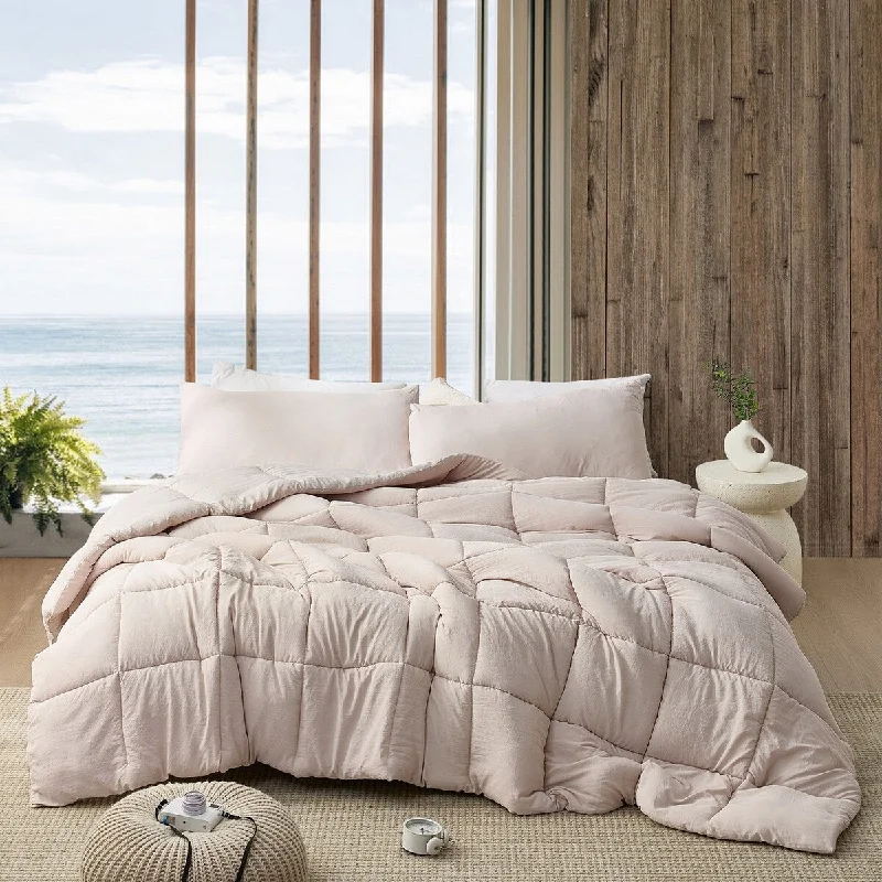 Silk - filled comforters for a luxurious and smooth touchBeachfront Avenue - Coma Inducer® Oversized Cooling Comforter Set - Gray Taupe Silk - filled comforters for a luxurious and smooth touchBeachfront Avenue - Coma Inducer® Oversized Cooling Comforter Set - Gray Taupe