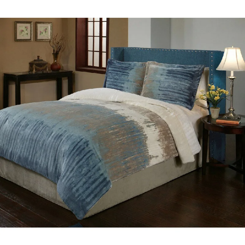 Goose down comforters known for their superior quality and insulationBentley Velvet Plush Print 3-piece Comforter Set Goose down comforters known for their superior quality and insulationBentley Velvet Plush Print 3-piece Comforter Set