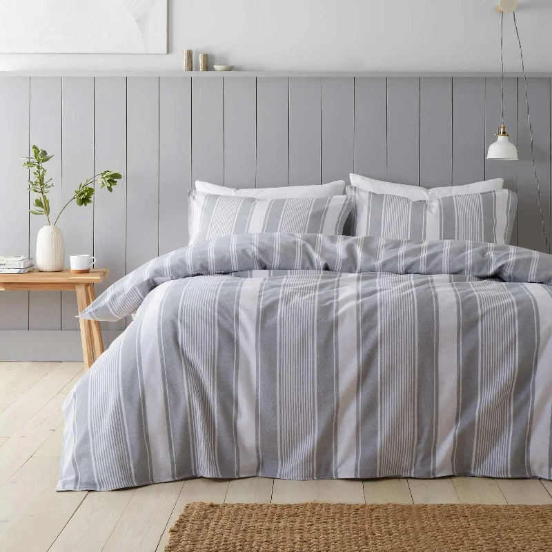 Linen duvet covers with a natural texture and breathabilityBrushed Ticking Stripe Duvet Cover Set Linen duvet covers with a natural texture and breathabilityBrushed Ticking Stripe Duvet Cover Set