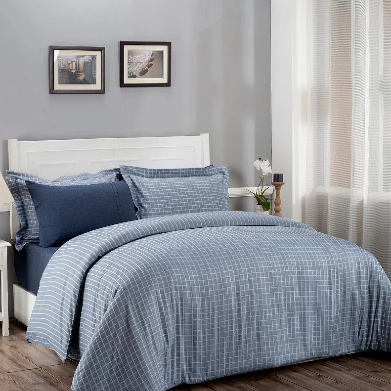 Striped duvet covers with bold or subtle stripes for a classic or nautical feelBliss Reversible Made With Egyptian Cotton Ultra Soft Blue Duvet Cover with Pillow Case Striped duvet covers with bold or subtle stripes for a classic or nautical feelBliss Reversible Made With Egyptian Cotton Ultra Soft Blue Duvet Cover with Pillow Case