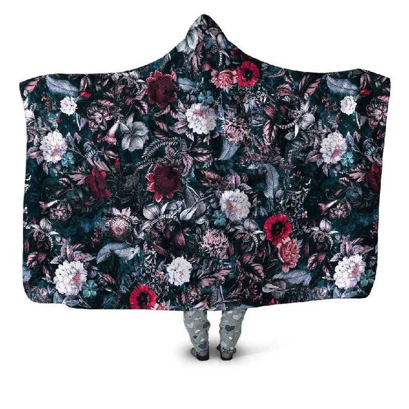 Bamboo fiber blankets with natural antibacterial propertiesBlue Garden Hooded Blanket Bamboo fiber blankets with natural antibacterial propertiesBlue Garden Hooded Blanket