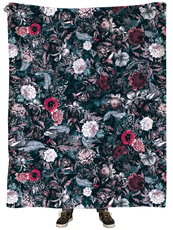 King - size blankets to cover large beds comfortablyBlue Garden Plush Blanket