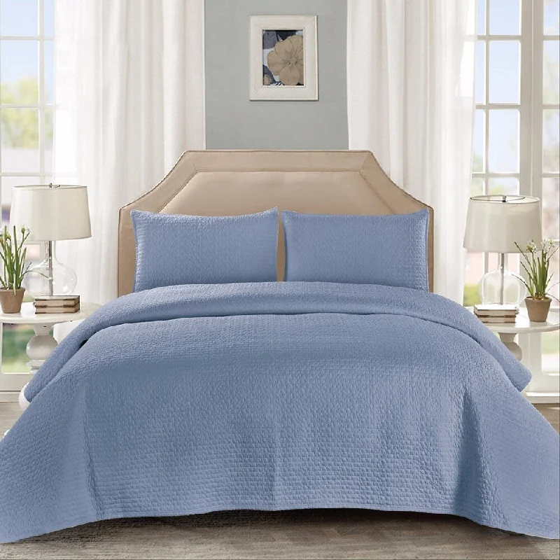 Cotton - filled comforters for a breathable and natural sleep experienceBologna Solid Cotton Quilt Set in Blue Cotton - filled comforters for a breathable and natural sleep experienceBologna Solid Cotton Quilt Set in Blue
