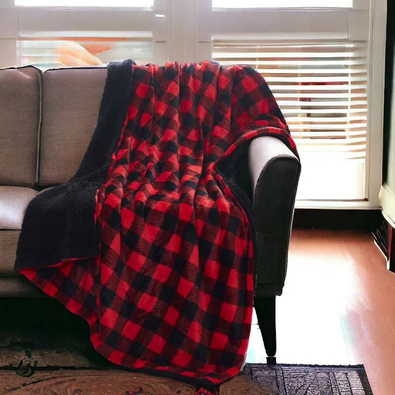 Recycled polyester blankets for an eco - conscious optionBuffalo Red Black Reversible Velvet and Sherpa Throw Blanket Recycled polyester blankets for an eco - conscious optionBuffalo Red Black Reversible Velvet and Sherpa Throw Blanket