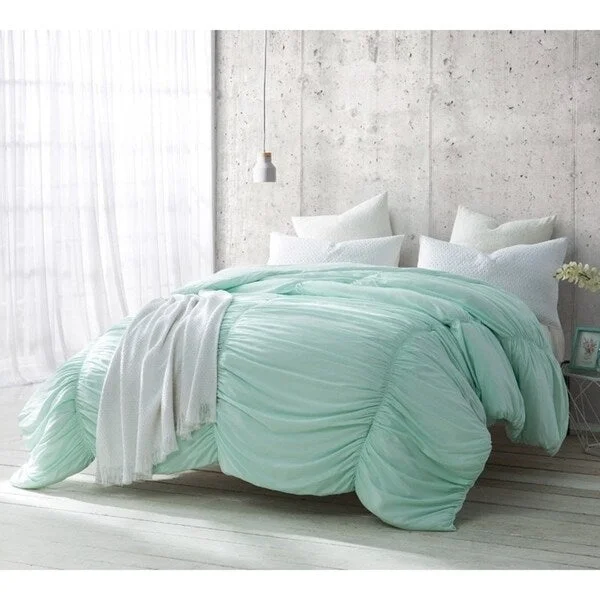 Bamboo - fiber - filled comforters with antibacterial and breathable qualitiesBYB Hint of Mint Waves Handcrafted Series Comforter (Shams Not Included) Bamboo - fiber - filled comforters with antibacterial and breathable qualitiesBYB Hint of Mint Waves Handcrafted Series Comforter (Shams Not Included)