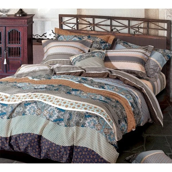 Silk - filled comforters for a luxurious and smooth touchBYB Juxta Waves Comforter (Shams Not Included) Silk - filled comforters for a luxurious and smooth touchBYB Juxta Waves Comforter (Shams Not Included)