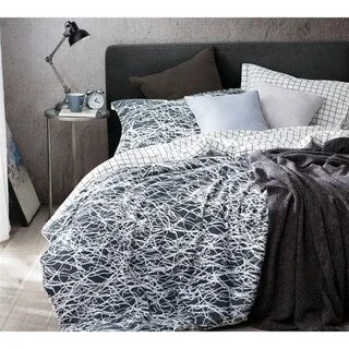 Latex - filled comforters with a bouncy texture and good supportBYB Scribble Comforter Latex - filled comforters with a bouncy texture and good supportBYB Scribble Comforter