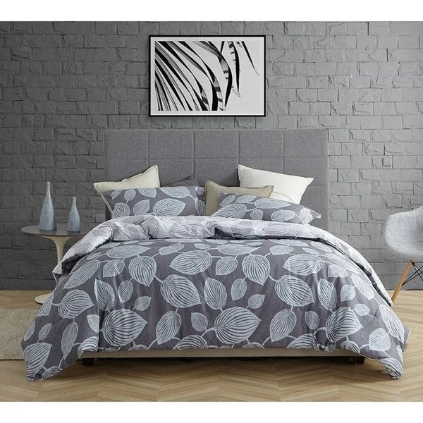 Bamboo - fiber - filled comforters with antibacterial and breathable qualitiesByourbed Evening Paradise Comforter Bamboo - fiber - filled comforters with antibacterial and breathable qualitiesByourbed Evening Paradise Comforter