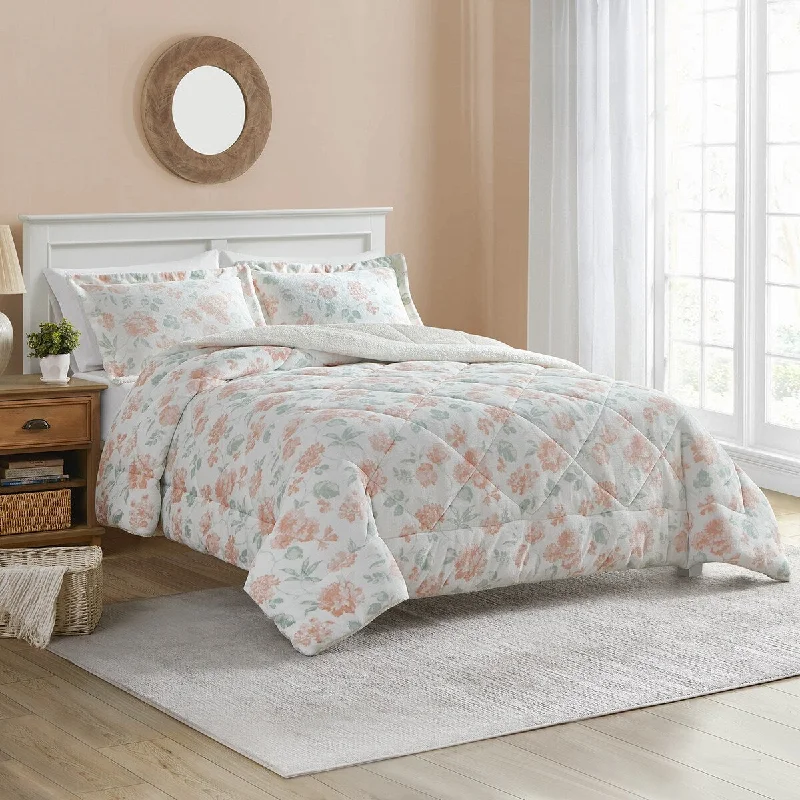 Latex - filled comforters with a bouncy texture and good supportCEDAR COURT Blossom Blush 3-Piece Ultra Plush/Sherpa Comforter Set Latex - filled comforters with a bouncy texture and good supportCEDAR COURT Blossom Blush 3-Piece Ultra Plush/Sherpa Comforter Set