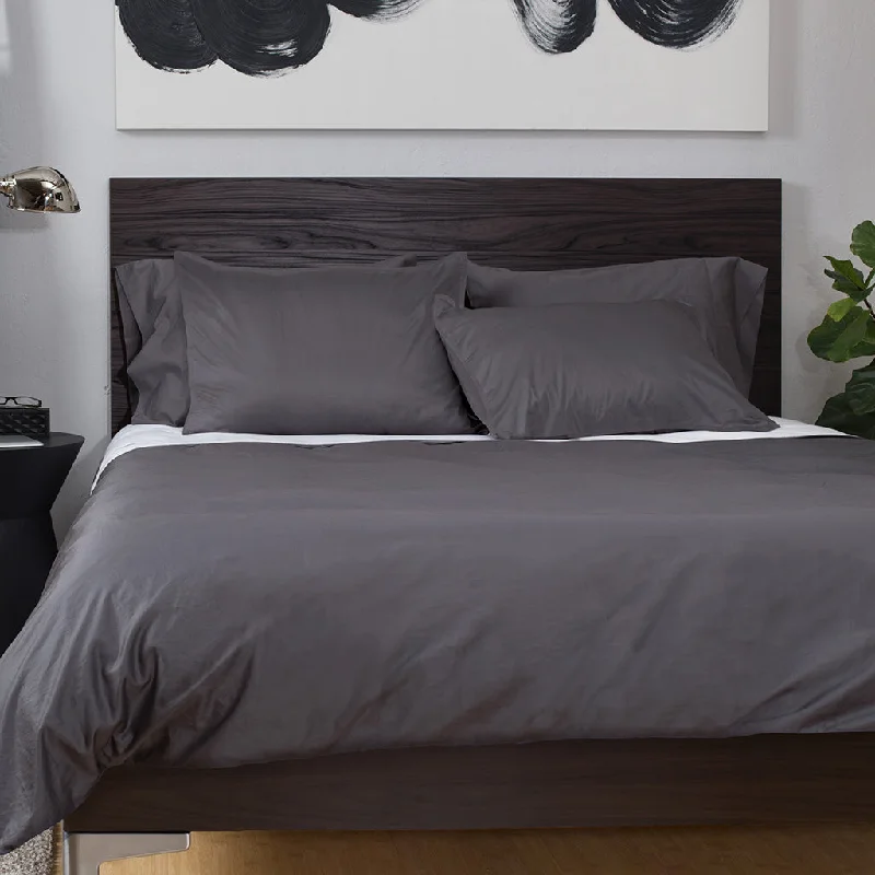 Ombre - colored duvet covers with a gradient effect for a trendy and unique styleCharcoal Grey Hayes Nova Duvet Cover Ombre - colored duvet covers with a gradient effect for a trendy and unique styleCharcoal Grey Hayes Nova Duvet Cover