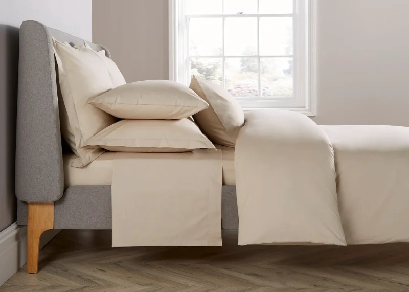 Moisture - wicking duvet covers to prevent night sweatsChristy "200TC Egyptian Cotton" Plain Dyed Sheets & Duvet Covers in Pebble Moisture - wicking duvet covers to prevent night sweatsChristy "200TC Egyptian Cotton" Plain Dyed Sheets & Duvet Covers in Pebble