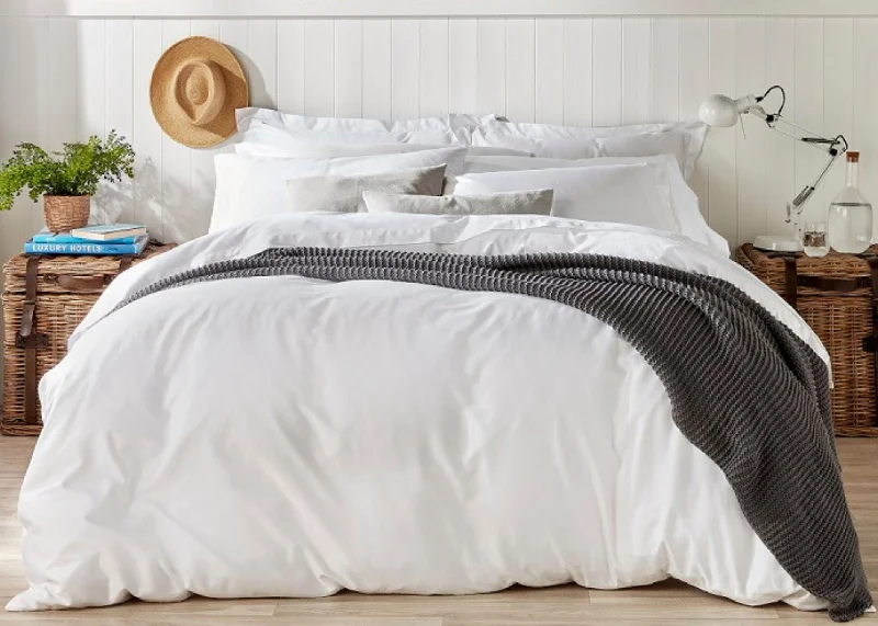King - size duvet covers to fit large king - sized beds perfectlyChristy "400 TC Sateen" Plain Dyed Sheets in Colour White King - size duvet covers to fit large king - sized beds perfectlyChristy "400 TC Sateen" Plain Dyed Sheets in Colour White