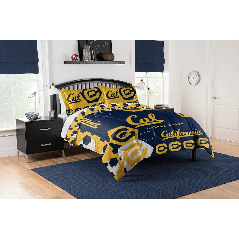 Full - size comforters suitable for full - sized beds in guest rooms or small bedroomsCOL 849 Cal Berkley Hexagon Take F/Q Comforter Set Full - size comforters suitable for full - sized beds in guest rooms or small bedroomsCOL 849 Cal Berkley Hexagon Take F/Q Comforter Set