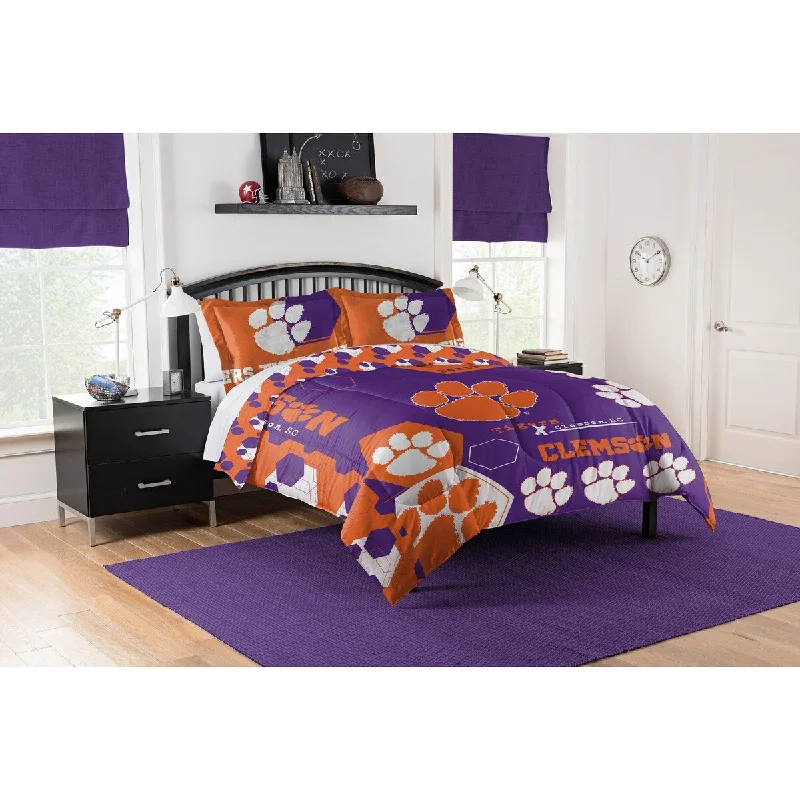 Silk - filled comforters for a luxurious and smooth touchCOL 849 Clemson Hexagon Take F/Q Comforter Set Silk - filled comforters for a luxurious and smooth touchCOL 849 Clemson Hexagon Take F/Q Comforter Set