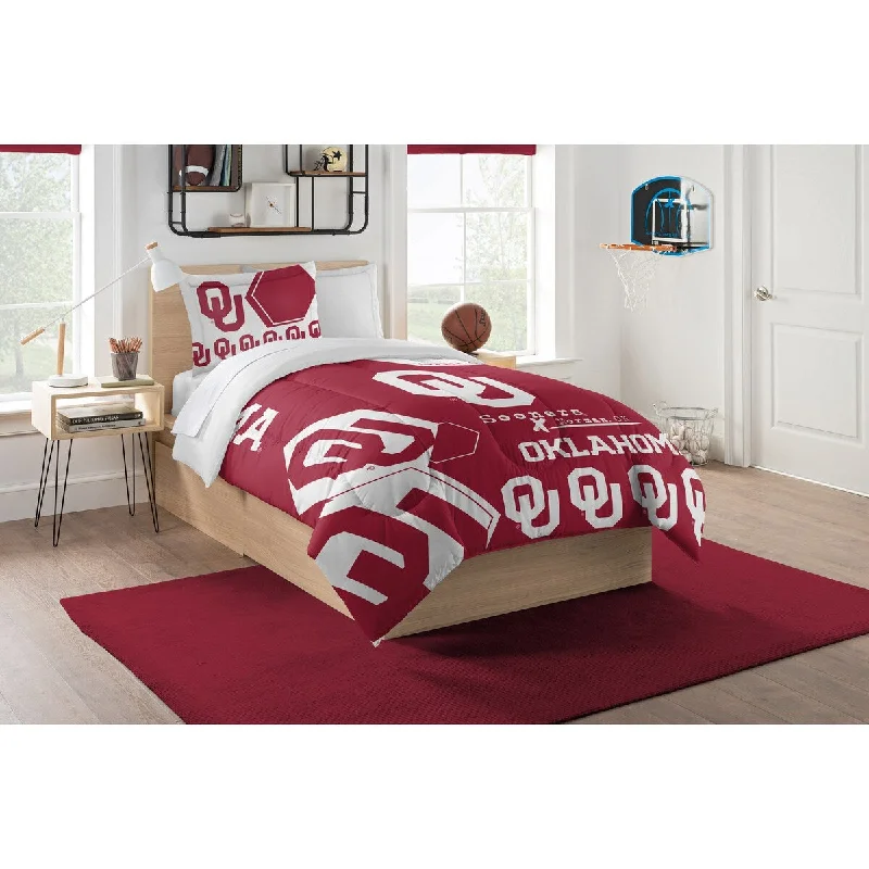 Silk - filled comforters for a luxurious and smooth touchCOL 862 Oklahoma Hexagon Twin Comforter Set Silk - filled comforters for a luxurious and smooth touchCOL 862 Oklahoma Hexagon Twin Comforter Set