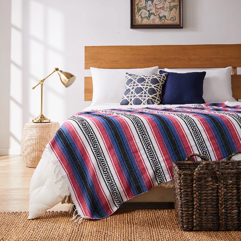 Acrylic blankets for a soft and affordable alternativeColorful Thin Outdoor Blankets and Throws Acrylic blankets for a soft and affordable alternativeColorful Thin Outdoor Blankets and Throws