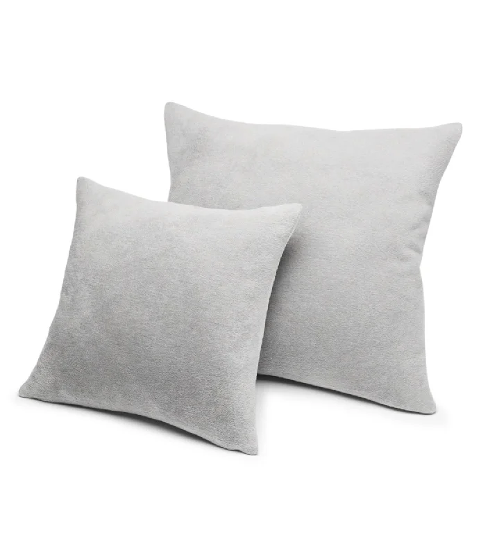 Cotton blankets for breathability and a lightweight feelContrast Solid Euro Pillow Covers