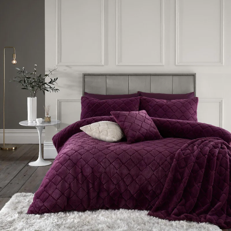 Polyester duvet covers with durability and colorfastnessCosy Diamond Duvet Cover Set Plum