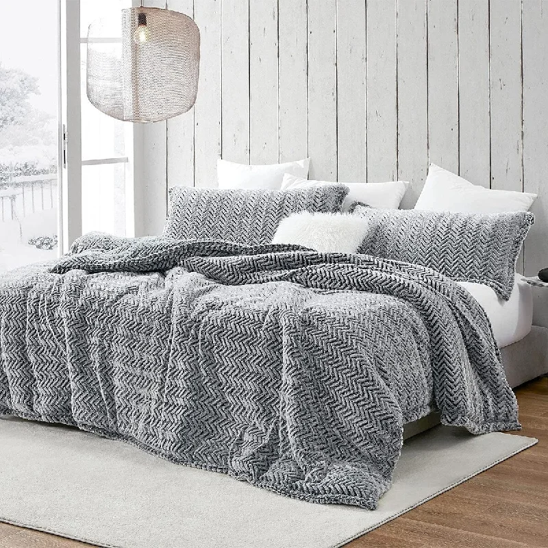 Duck down comforters with a softer feel and good warmth retentionCozy Peaks® - Coma Inducer® Oversized Comforter Set - Chevron Frosted Black Duck down comforters with a softer feel and good warmth retentionCozy Peaks® - Coma Inducer® Oversized Comforter Set - Chevron Frosted Black