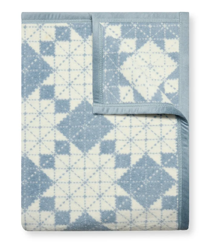 Wool blankets with natural warmth and insulationCrosby Quilt Fog Blanket