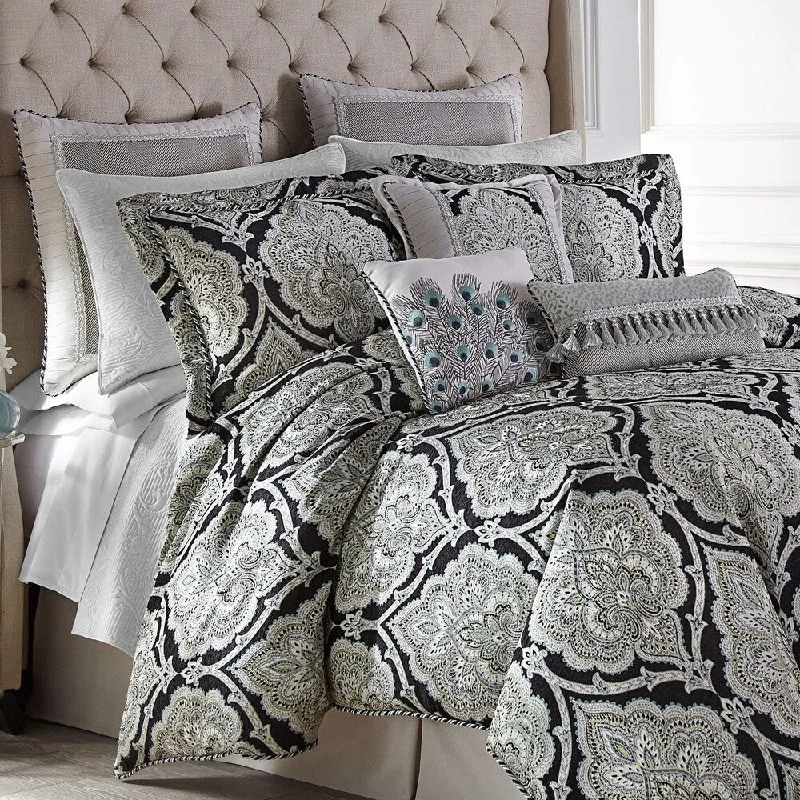 Latex - filled comforters with a bouncy texture and good supportCroscill Dianella Comforter Sets Latex - filled comforters with a bouncy texture and good supportCroscill Dianella Comforter Sets