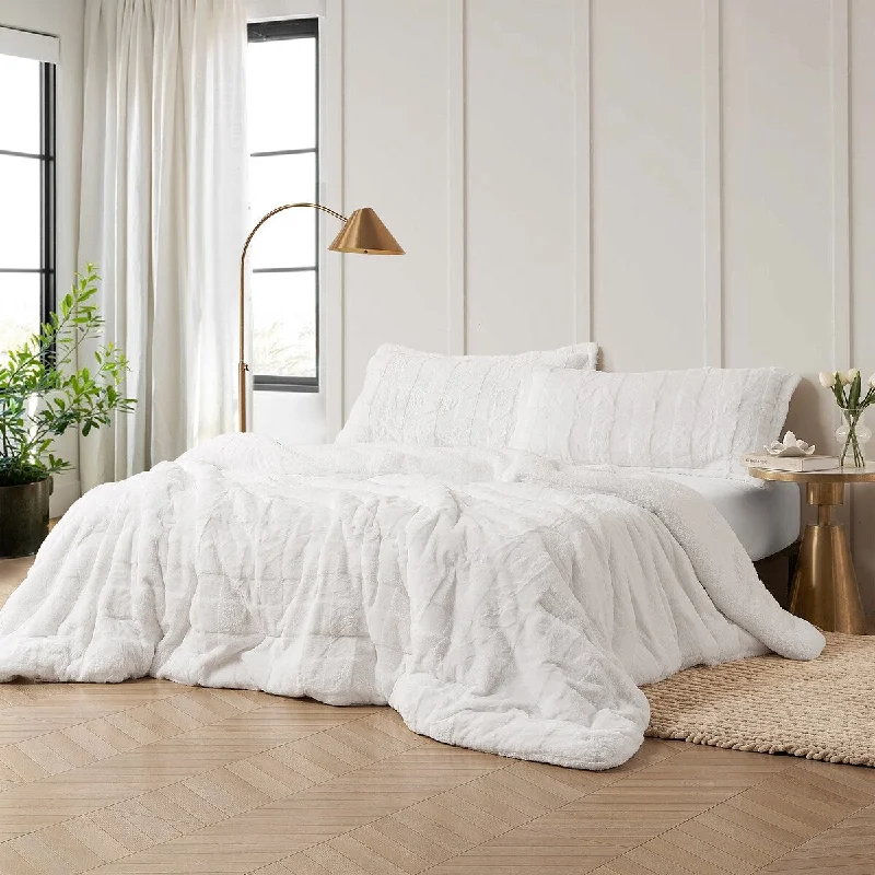 Latex - filled comforters with a bouncy texture and good supportCut n Sew Chunky Bunny - Coma Inducer® Oversized Comforter Set - White Latex - filled comforters with a bouncy texture and good supportCut n Sew Chunky Bunny - Coma Inducer® Oversized Comforter Set - White