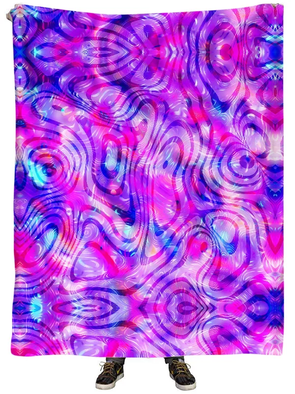 Mohair blankets with a unique sheen and softnessDilated Plush Blanket