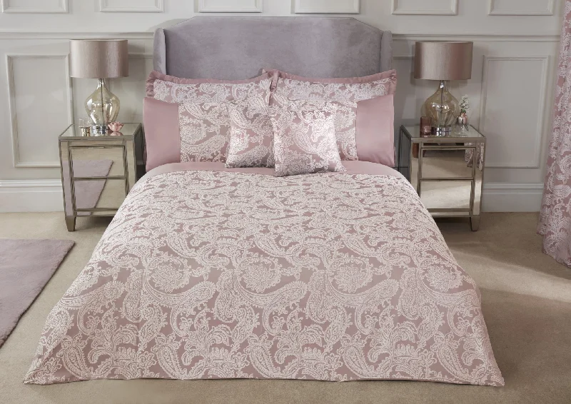 Twin XL duvet covers designed for extra - long twin beds, often used in college dormsDuchess - Embellished Jacquard Duvet Set in Blush Pink Twin XL duvet covers designed for extra - long twin beds, often used in college dormsDuchess - Embellished Jacquard Duvet Set in Blush Pink