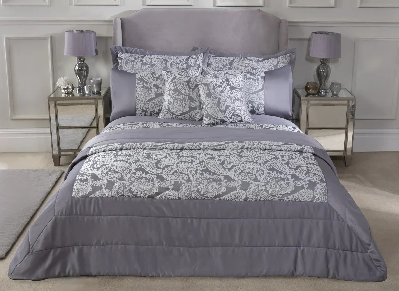 Children's - room duvet covers with fun and colorful designsDuchess - Embellished Jacquard Quilted Bedspread Set in Silver Children's - room duvet covers with fun and colorful designsDuchess - Embellished Jacquard Quilted Bedspread Set in Silver