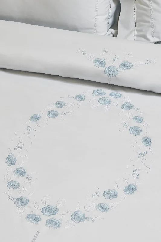 Zipper - closure duvet covers for easy removal and washingDuvet Cover Asagao Blue