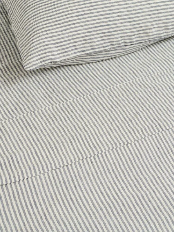 Minimalist - style duvet covers with clean lines and simple designs100% Linen Duvet Cover in Blue Stripes