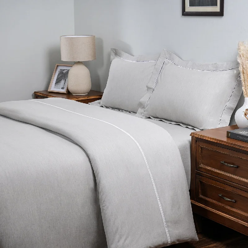 Egyptian cotton duvet covers for a luxurious and soft feelEmmie Made With Egyption Cotton Ultra Soft Grey Duvet Cover with Pillow Case Egyptian cotton duvet covers for a luxurious and soft feelEmmie Made With Egyption Cotton Ultra Soft Grey Duvet Cover with Pillow Case