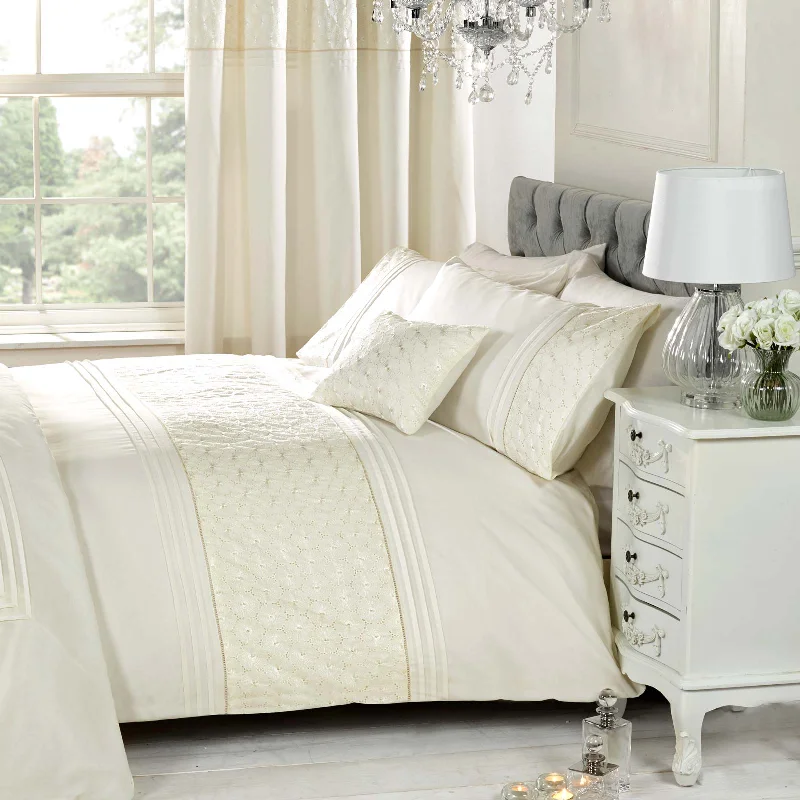 Queen - size duvet covers for standard queen - sized mattressesEverdean Duvet Cover Set Cream Queen - size duvet covers for standard queen - sized mattressesEverdean Duvet Cover Set Cream