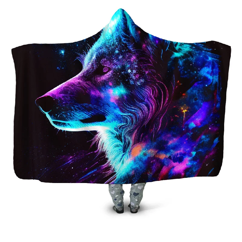 Linen blankets with a rustic and textured lookFacing Orion Hooded Blanket