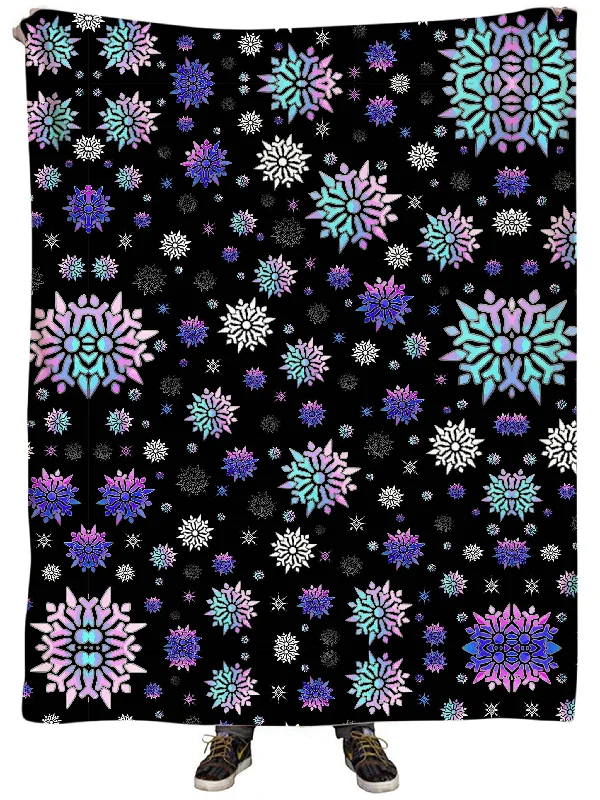Linen blankets with a rustic and textured lookFestive Night Sky Plush Blanket