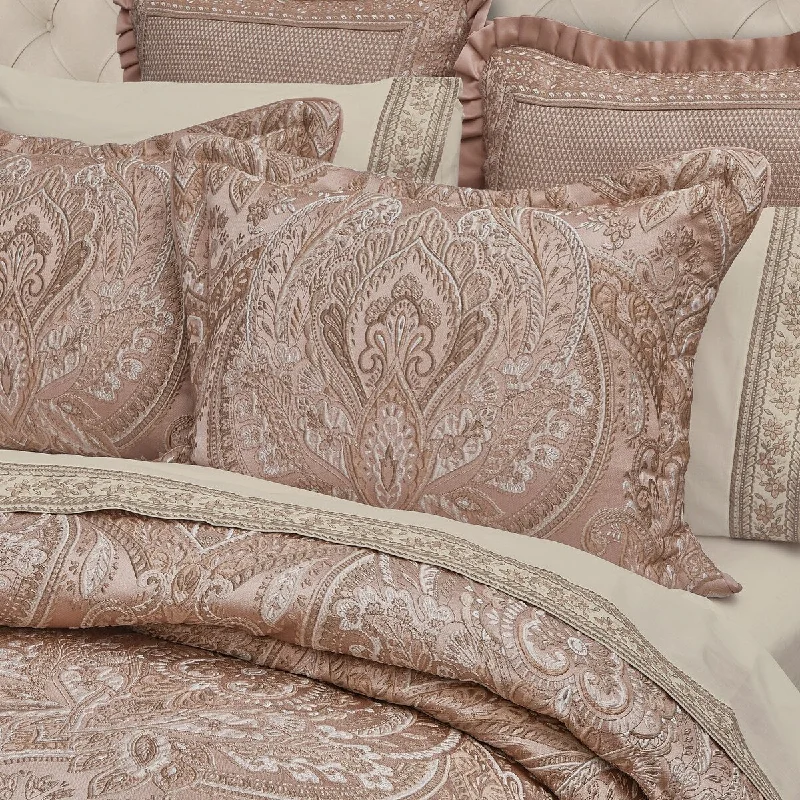 Latex - filled comforters with a bouncy texture and good supportFiorello Comforter Set Latex - filled comforters with a bouncy texture and good supportFiorello Comforter Set